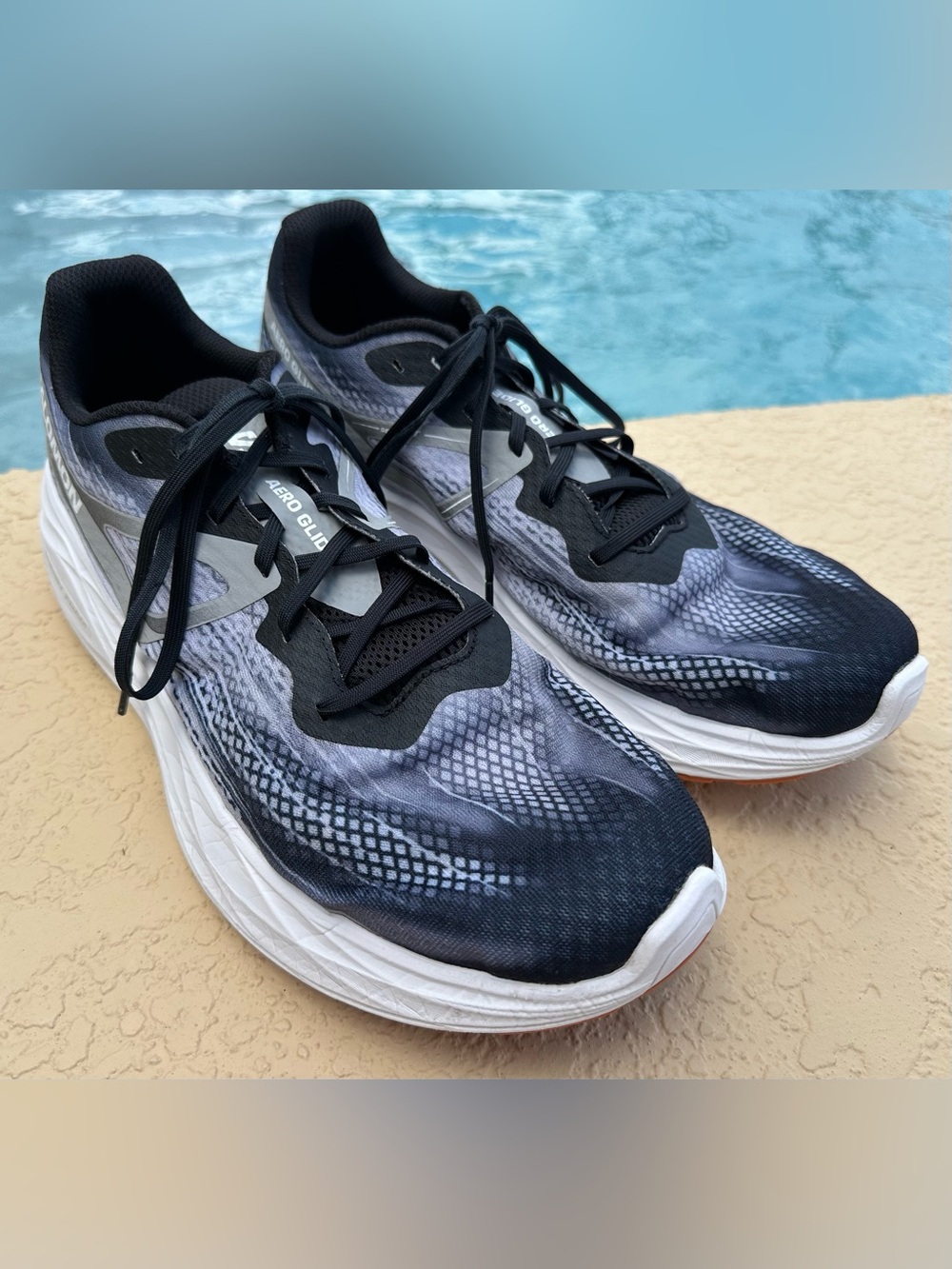 Salomon Aero Glide Black White Running Shoes 472108 Men’s Size 14 in VGC